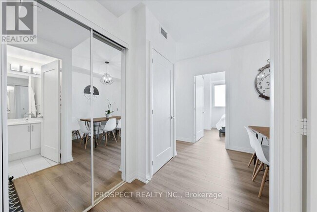 Photo du bâtiment - 9000-9000 Jane St