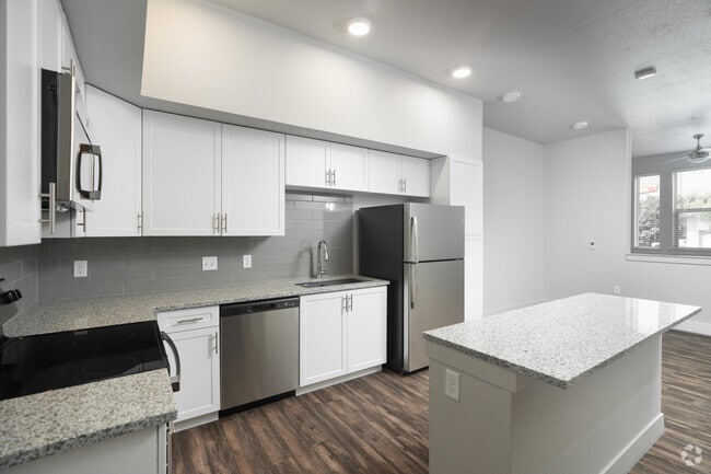 Studio - 481SF - 532 CO