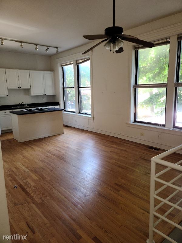 Primary Photo - 2919 N Mildred Ave
