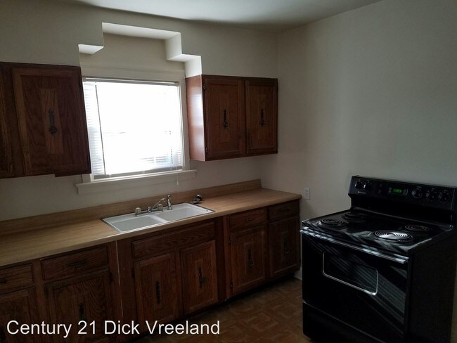 Building Photo - 2 br, 1 bath House - 920 Hess Lane
