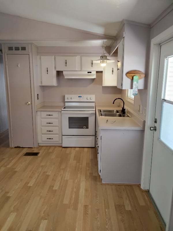 Foto del edificio - 81 Jacaranda Dr