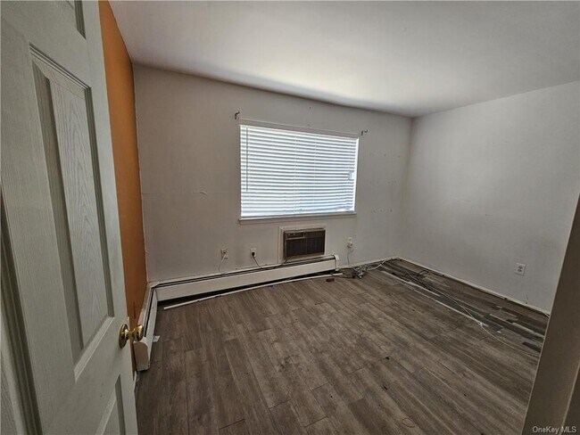 Building Photo - 27 Tanager Rd