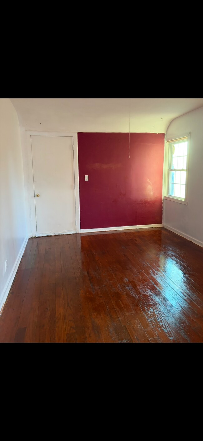 Building Photo - 180 Wessels Ave