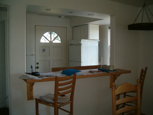 Foto del edificio - 2024 Taylor Ave N