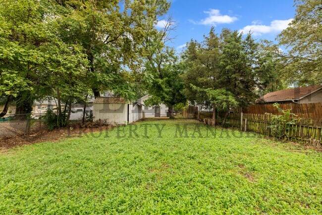 Foto del edificio - 621 S Green St