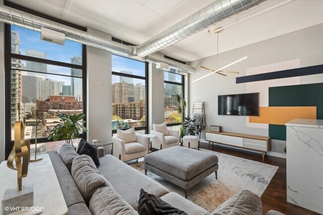 Foto del edificio - 740 W Fulton St