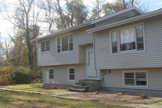 Building Photo - 16-18 Barnum Rd