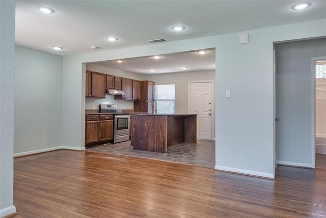 Foto del edificio - 3703 Highgrove Dr