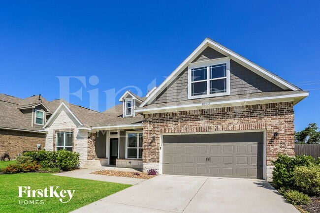 Foto del edificio - 9923 Oaklawn Dr
