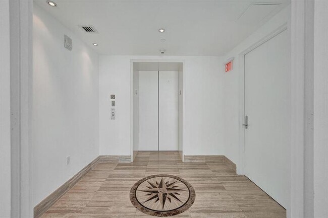 Foto del edificio - 101 S Fort Lauderdale Beach Blvd