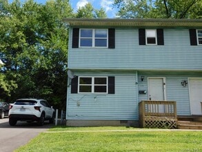 Building Photo - 12 Sequestered Rd