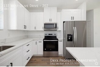 Building Photo - 137 W Olive Dr