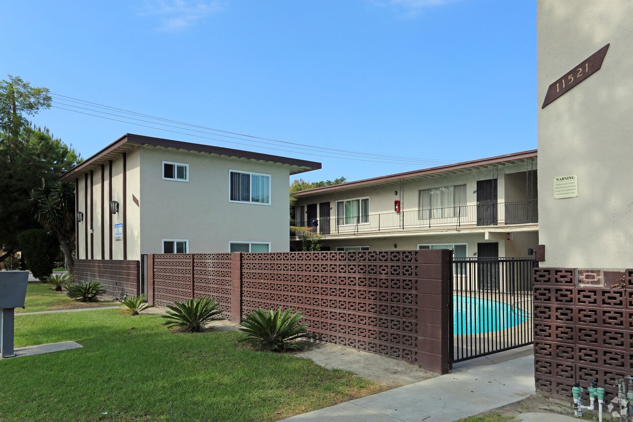 Primary Photo - Stuart Grove Apartments