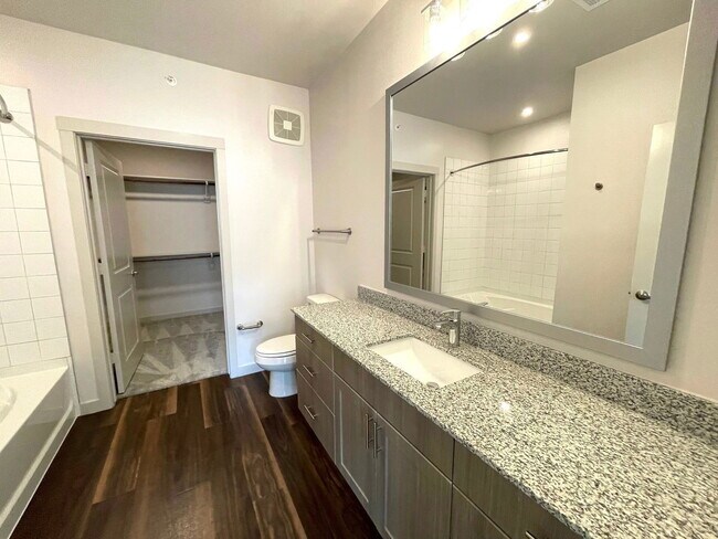 Building Photo - 15117 Fishtrap Rd