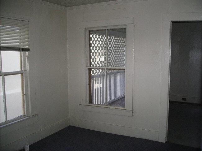 Foto del edificio - Just up from Downtown