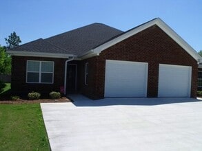 Building Photo - 101 Ledbury Cove