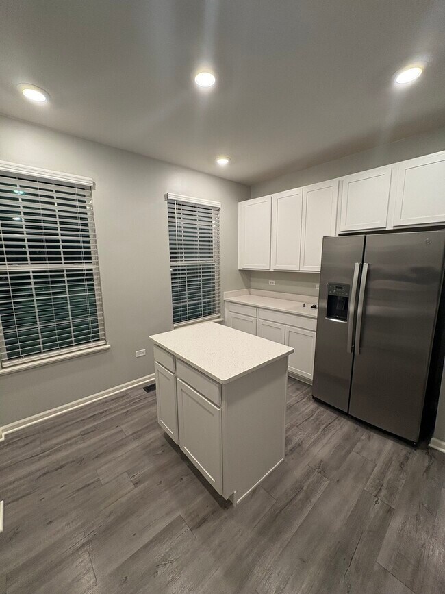 Foto del edificio - 8972 Dolby St