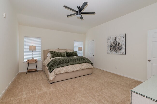 Building Photo - 4004 Rocky Shore Ln