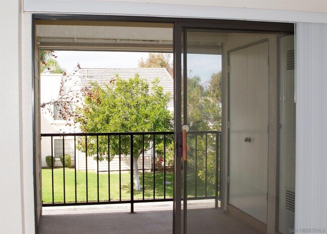 Foto del edificio - 10935 Summerdale Way