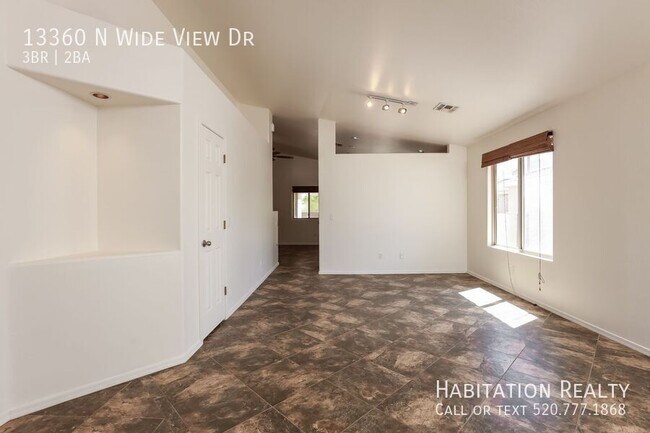 Building Photo - 13360 N Wide View Dr