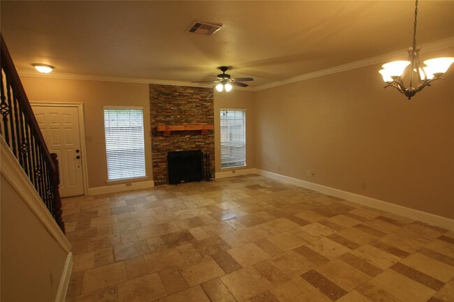 Foto del edificio - 17627 Red Oak Dr