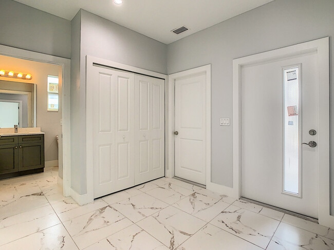 Foto del edificio - 5237 Jennings St