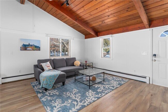 Foto del edificio - 84 Oak St