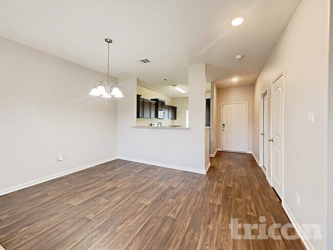 Building Photo - 524 Yearwood Ln