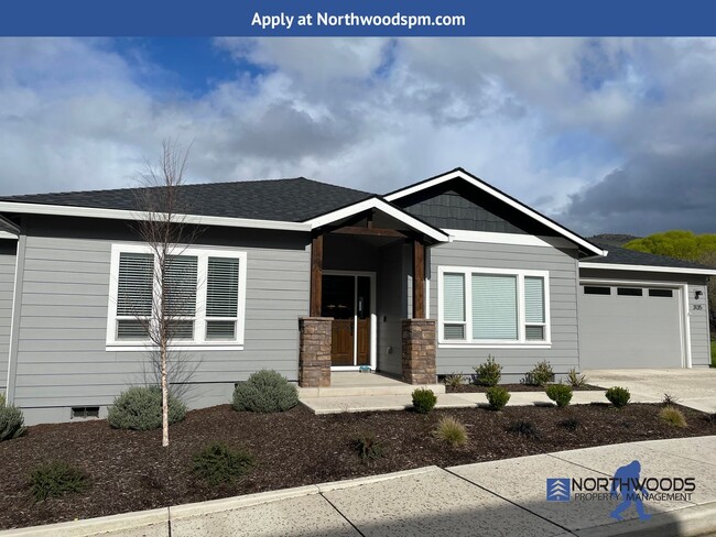 Building Photo - Gorgeous Newer Build 3 Bedroom 2 Bath Home