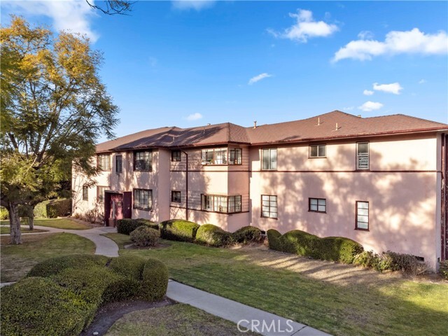 Primary Photo - 4051 Abourne Rd