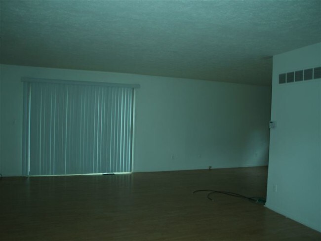 Foto del edificio - 2 br, 1 bath  - 5927 Joymont St 5927 Joymont
