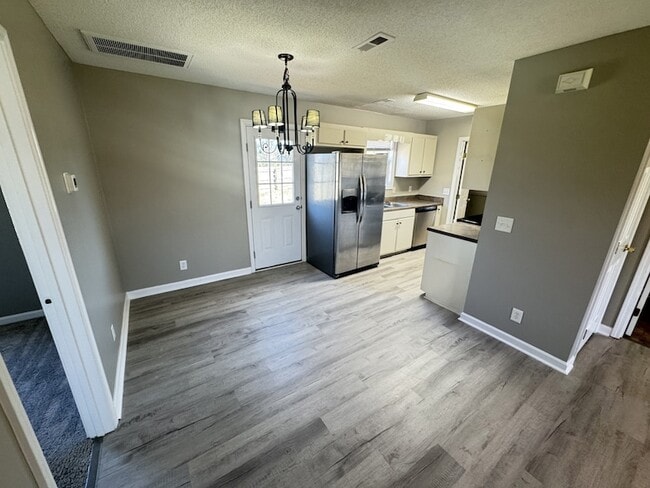 Photo - 105 Lorien Circle Unit House
