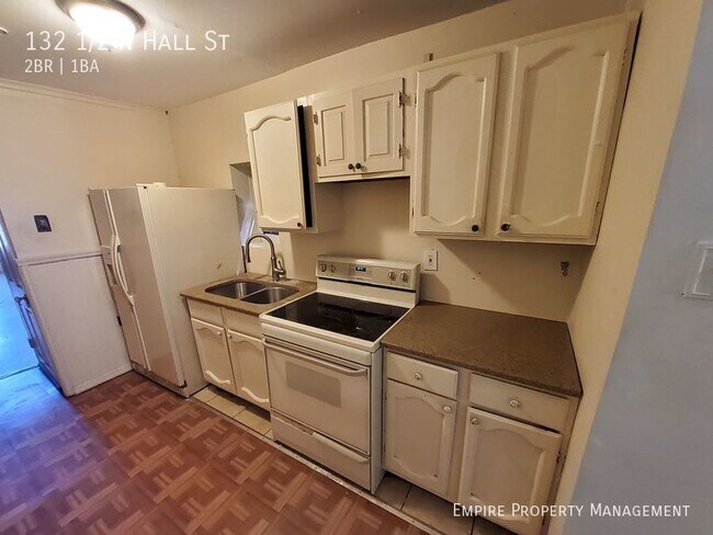 Building Photo - 2 Bedroom / 1 Bathroom Home in Allentown!