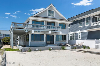 Building Photo - 304 Oceanfront