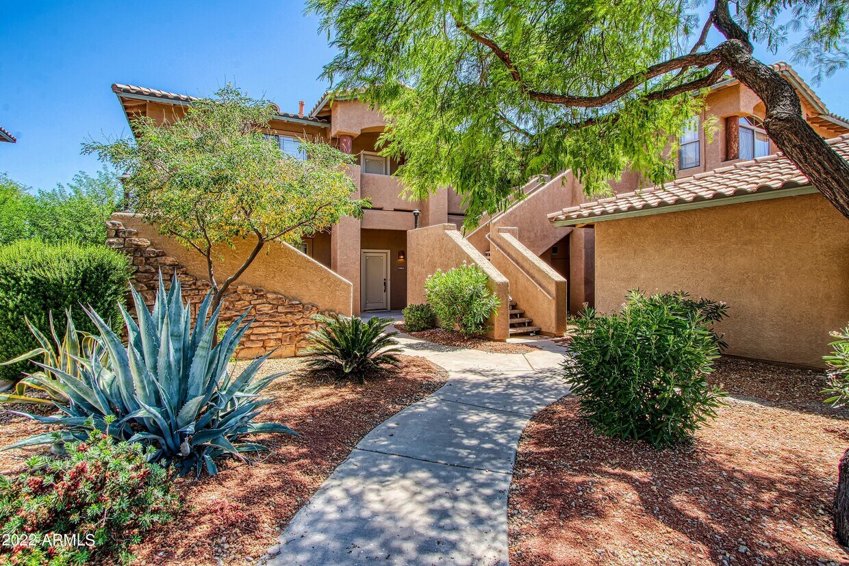 11500 E Cochise Dr Unit 1062, Scottsdale, AZ 85259 Room for Rent in