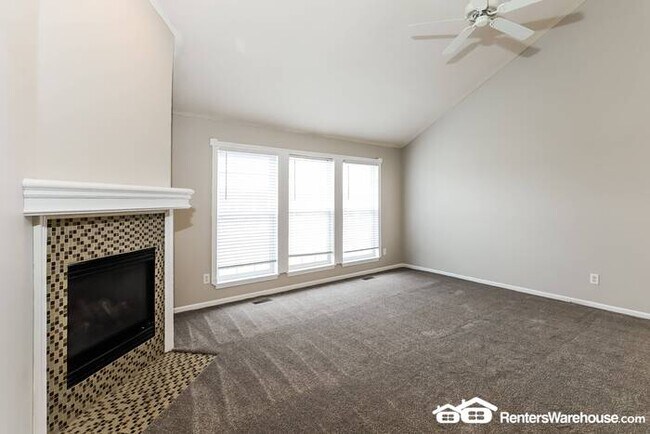 Building Photo - Northland 3 Bd/2Bth Home.  Available 8/17/24!