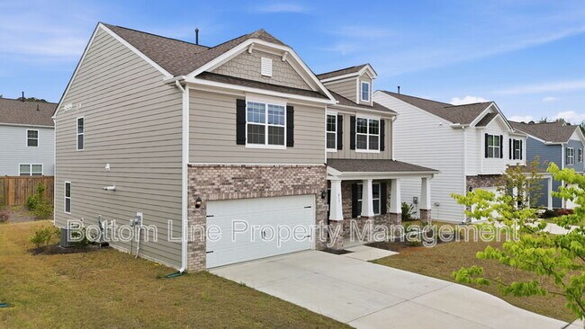 Building Photo - 413 Tucana St