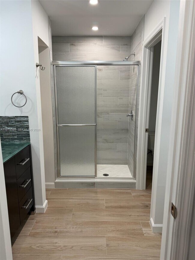 Foto del edificio - 4921 SW 164th Terrace