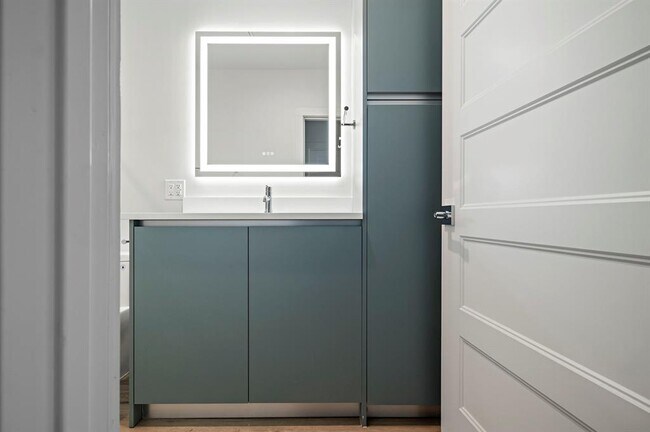Foto del edificio - 5515 Humming Bird Ln