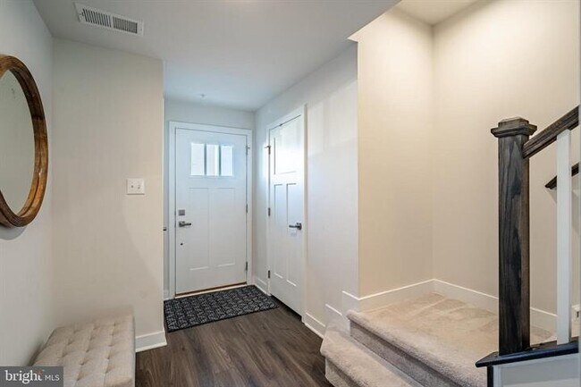 Foto del edificio - 74 Glory Maple Ln