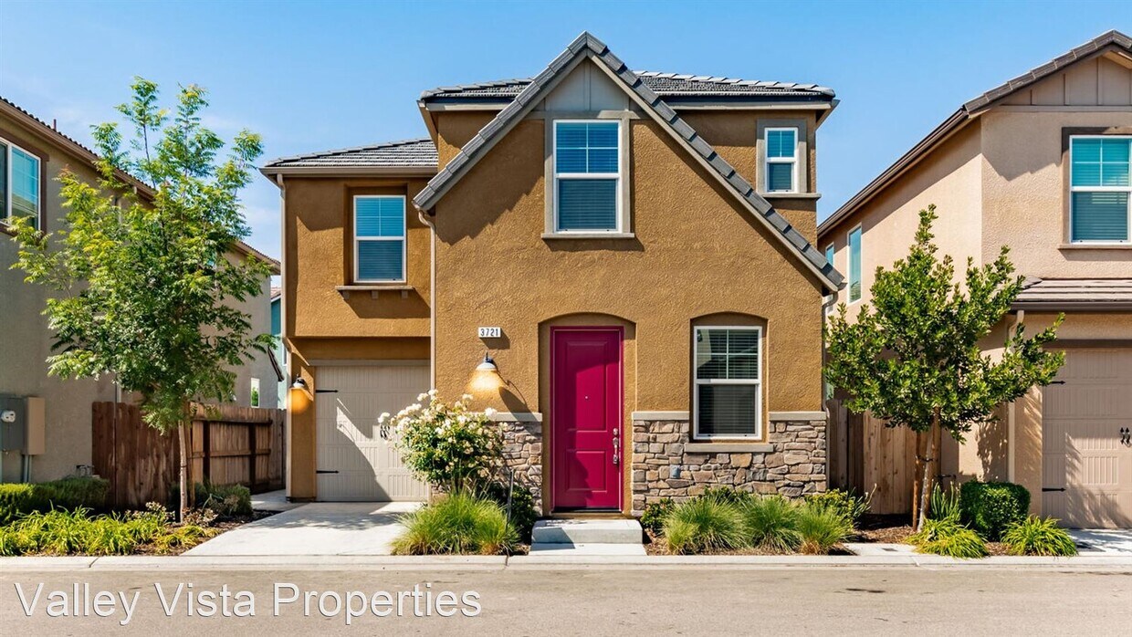 Primary Photo - 3 br, 2.5 bath House - 3721 Magnificent Way