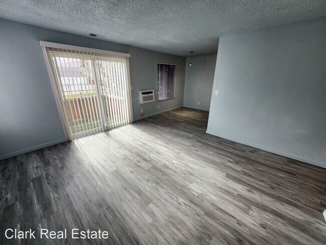 Building Photo - 1 br, 1 bath House - 4608 Neil Road #210