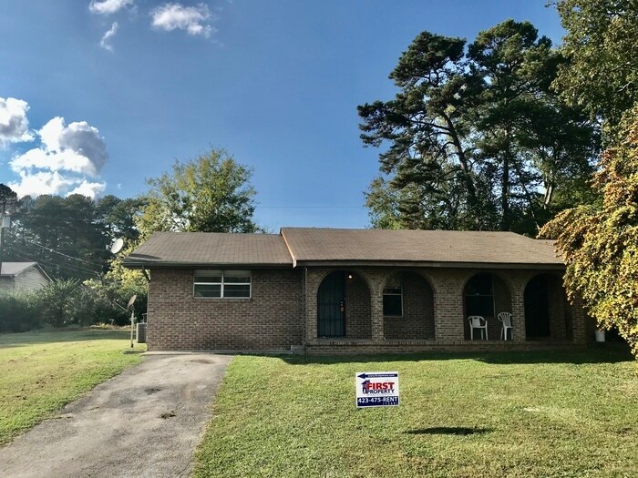 Newly Remodeled Duplex 2Bed/1Bath Off HWY 58! House Rental in