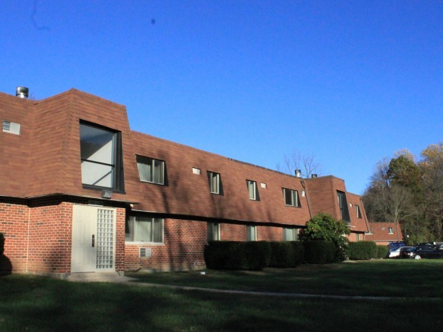 Primary Photo - Hollow Run Apartments