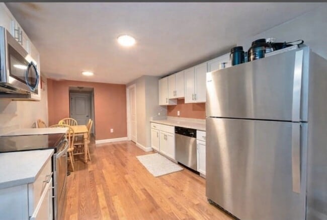 Foto del edificio - 204 N Franklin St