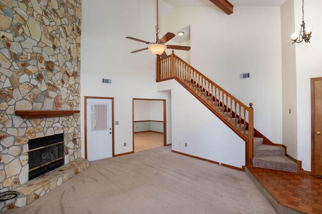 Foto del edificio - 1406 Ariel Ln