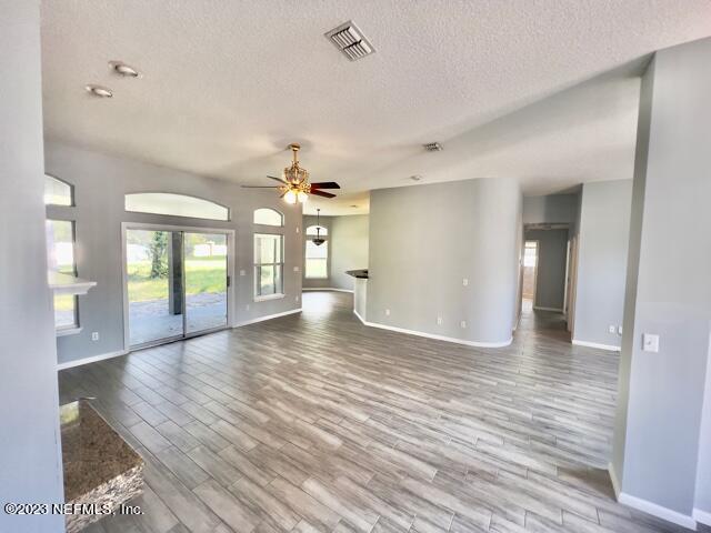 Foto del edificio - 581 Falcon Fork Way