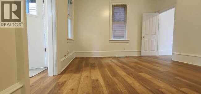 Building Photo - 627 Union St