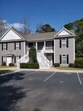 Building Photo - 674 Algonquin Dr