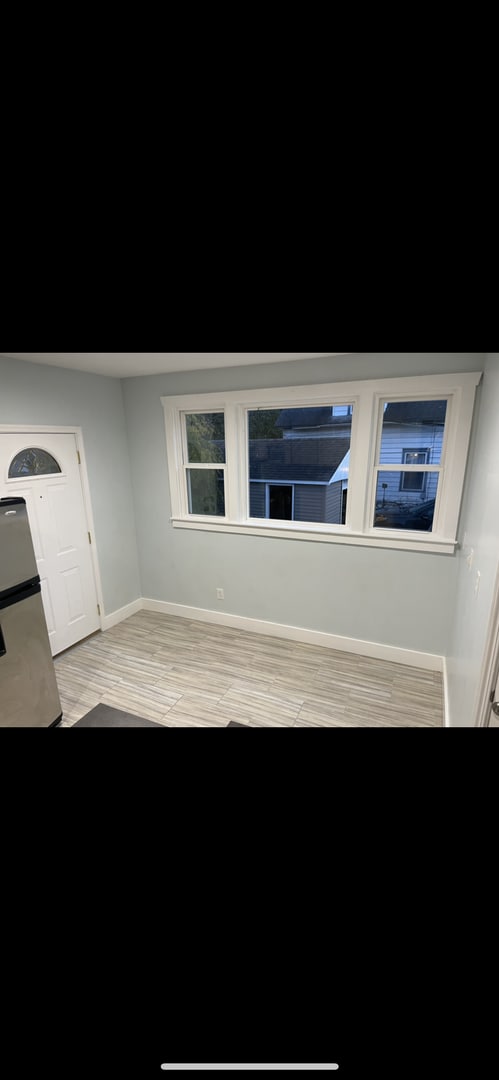Foto del edificio - Lovely 4 Bedroom John Ball Park